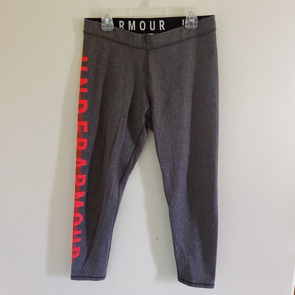Cropped Under Armour leggings 🦋